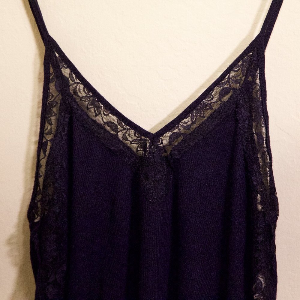Womens - F21 Navy Blue Cropped Tank (Large)